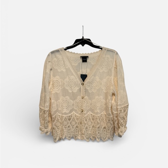 Liv Los Angeles Tops - Chic Lace Button-Up Blouse in Cream